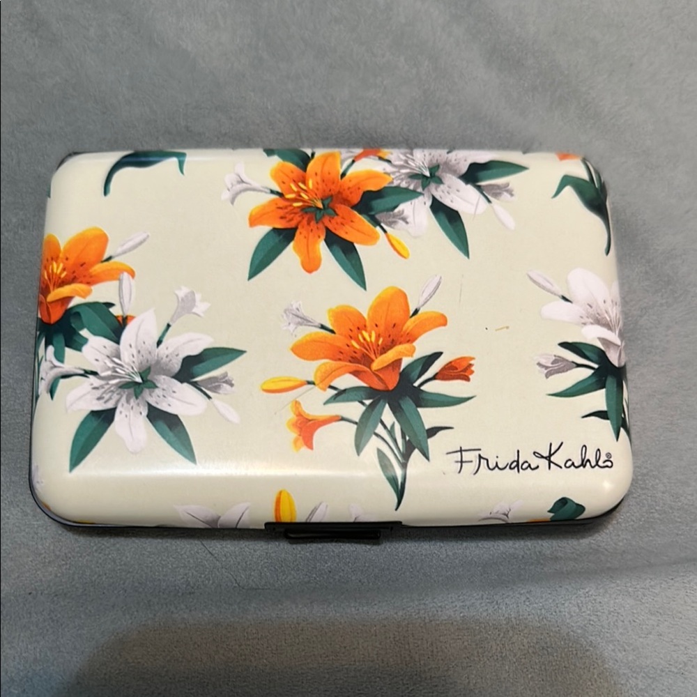Frida Kahlo Floral hard side Wallet